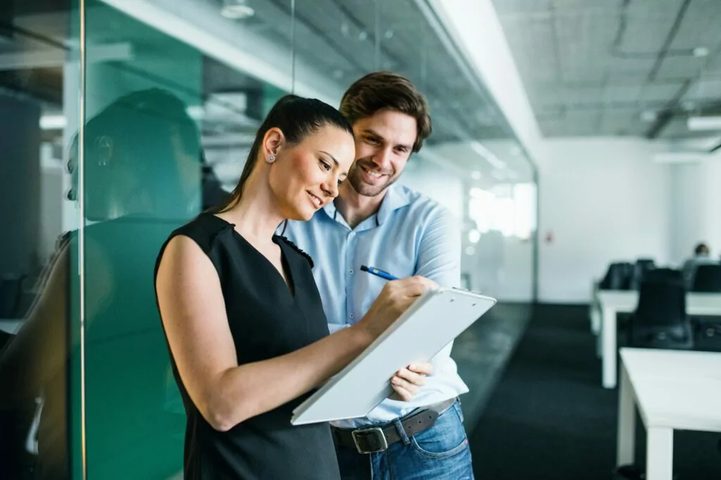 User experience is critical for the success of any training program. To capture attention and facilitate effective learning, 