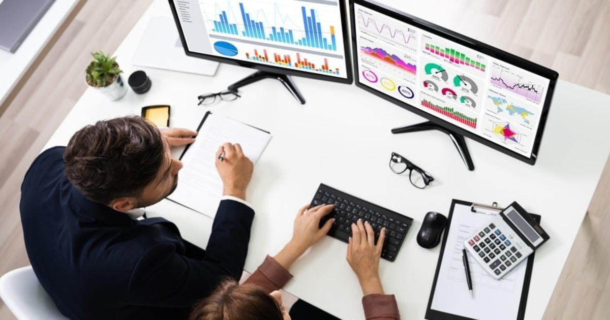 21 Leaders on Business Analyst Role in Call Center Ops