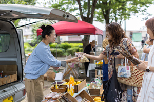 Small Business Saturday Ideas: 24 Marketing Strategies for SMBs