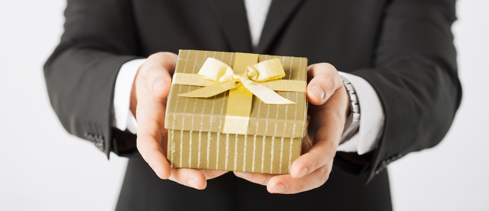Corporate Holiday Gift Ideas for Sales Managers
