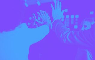 7 Tips For Running an Amazing All Hands Meeting