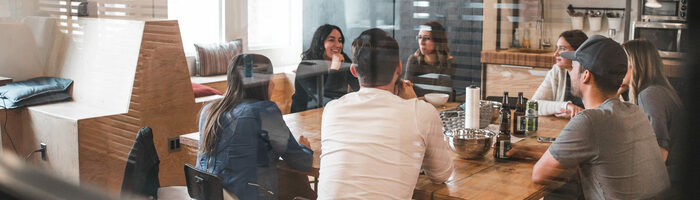 PLG and Sales in 2023: How to Combine Them for Efficient Revenue Growth