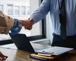 10 Salespeople Who Went from Broke to Rich