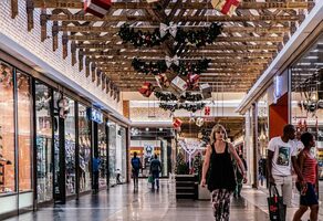 How Brands Can Benefit From Influencer Marketing During the Holiday Season