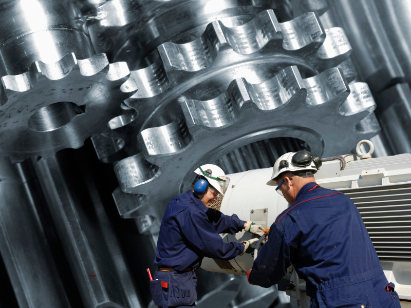 7 Features Every Manufacturing CRM Needs to Drive Sales