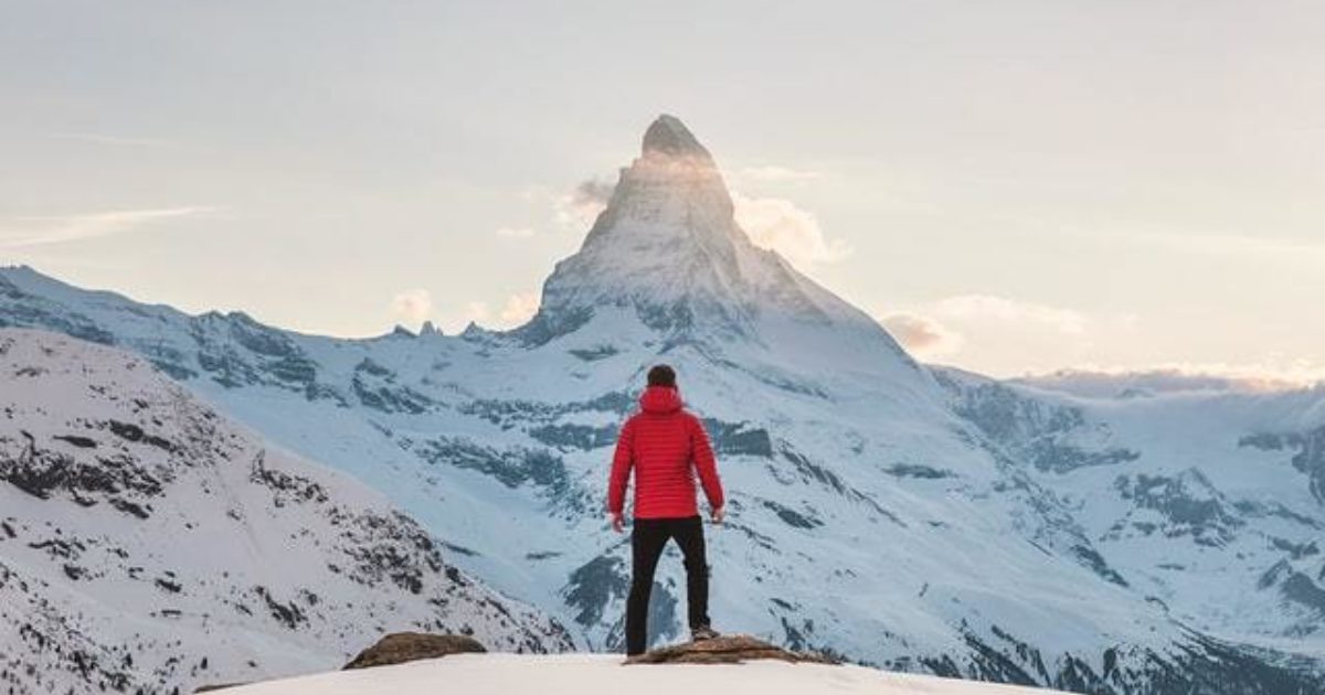 8 High-Paying Sales Jobs (And How to Get Them)