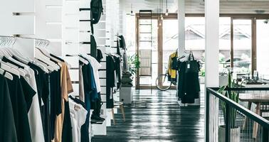 The hottest CX trends for retailers are anything but trendy