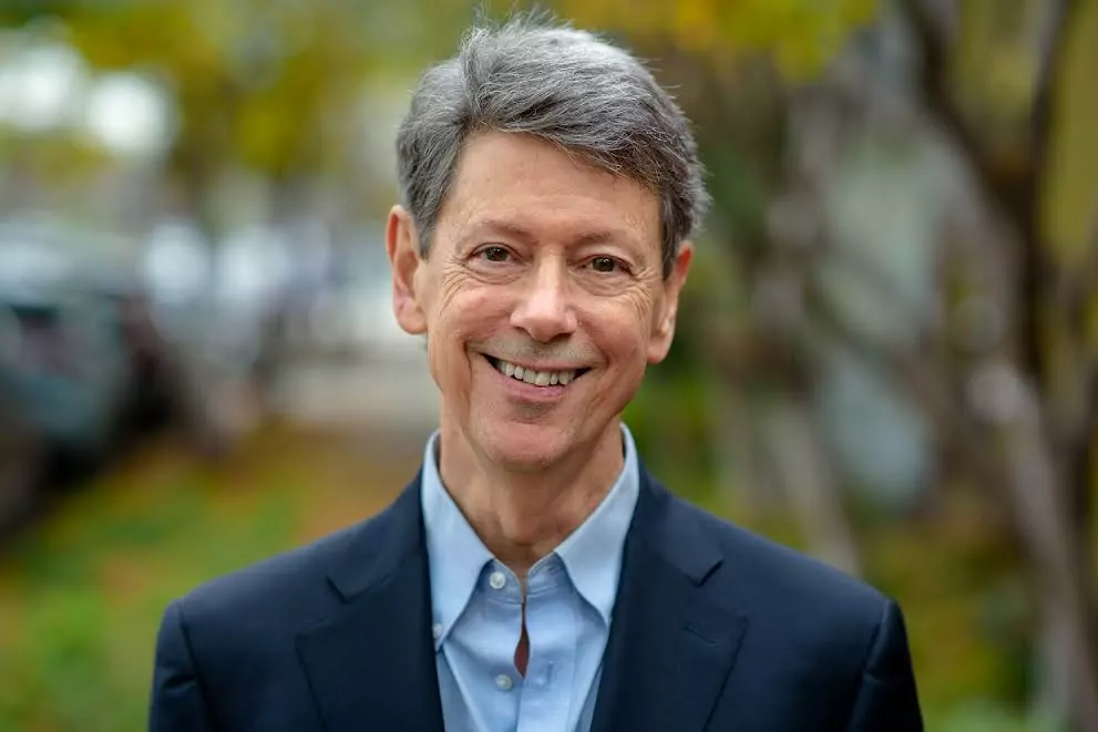 Empowering Nearly 46,000 Learners: Dr. Rick Hanson's TCommerce Success Story