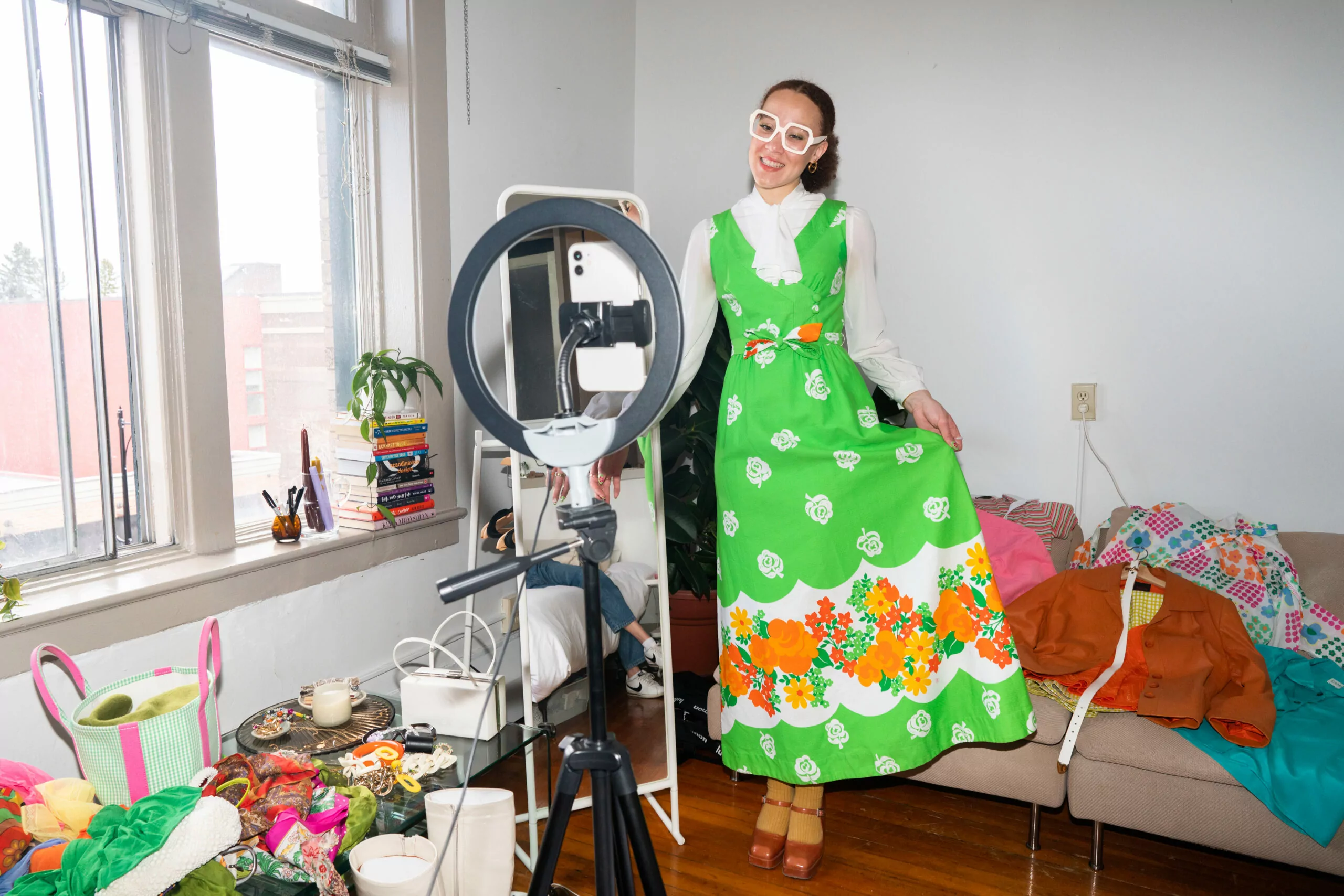 The Ultimate Guide to Info Products (Business Strategy, Examples, Trends)