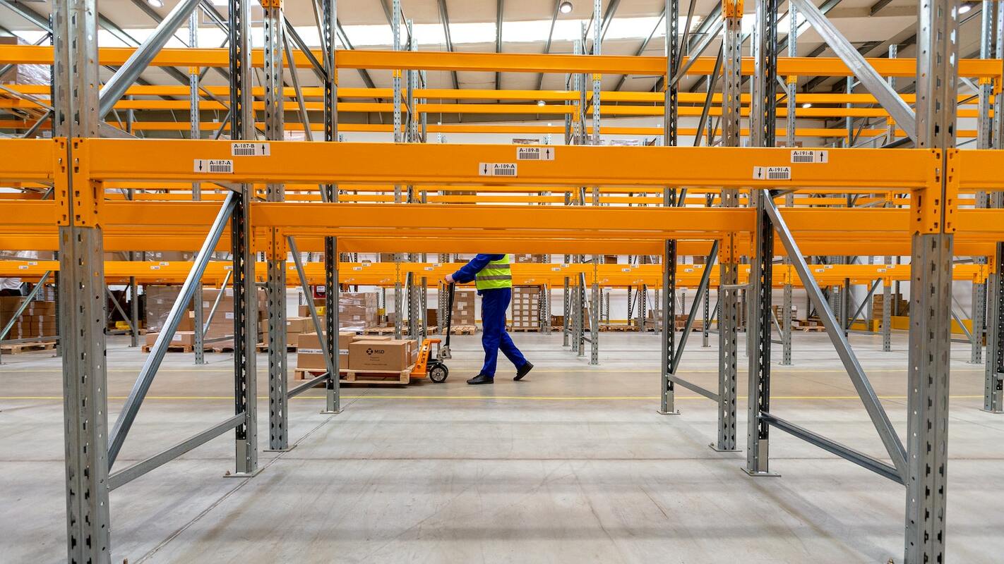 Warehouse Capacity: How to Calculate & Increase Storage