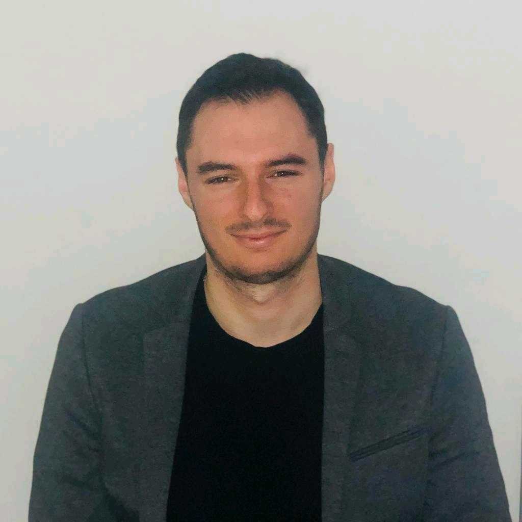 Creating Content (and Connections) Fearlessly Ft. Ollie Whitfield