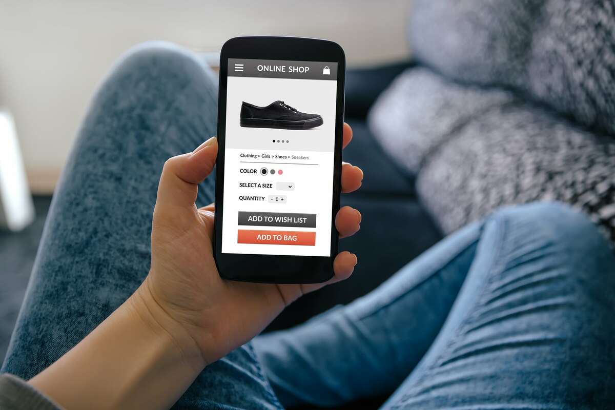 How to Incorporate Mobile in Your Omnichannel Approach [+ 8 High-Value Use Cases]