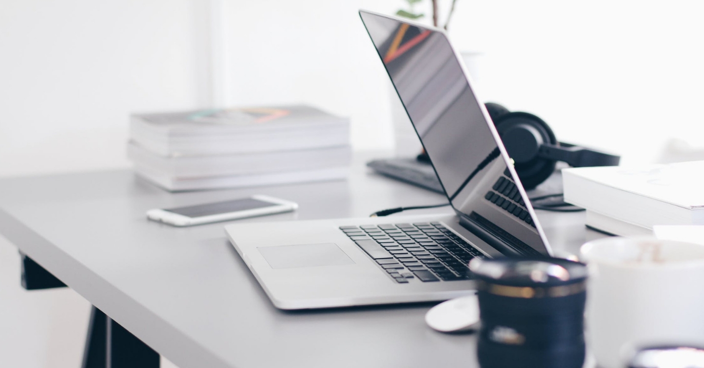 LinkedIn Headline Examples That Get Prospects Looking