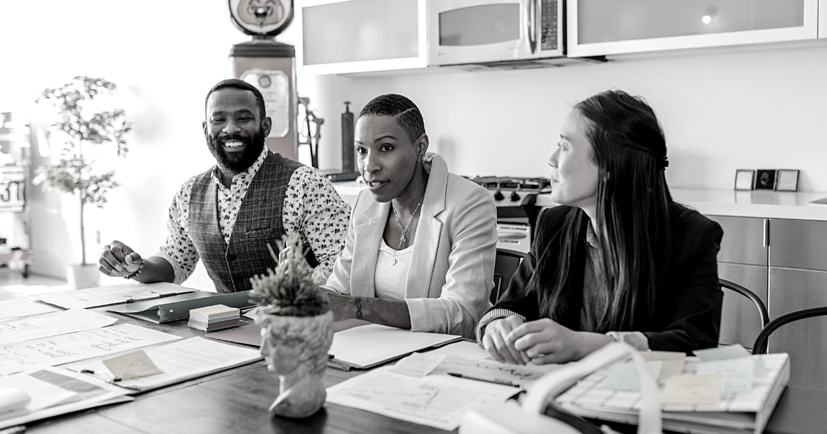 What Is Sales Performance Management: Process, Metrics, & Tips