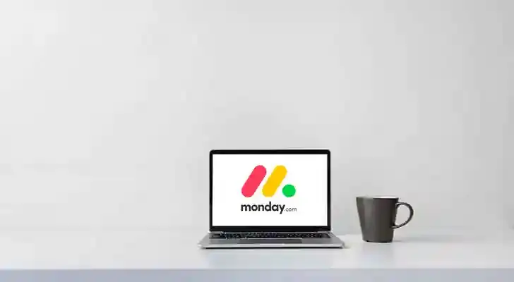 Top 8 Monday CRM Competitors in 2024