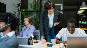 Call center software: 9 best solutions for 2025