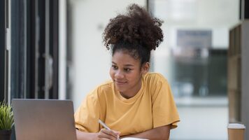 How to train your ChatGPT: powerful prompts for marketers