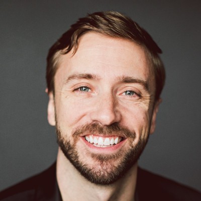  Peter Hollens