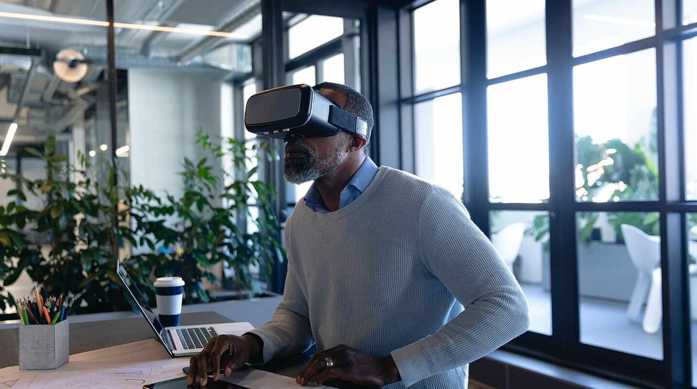 Use VR in onboarding and set your new hires for success