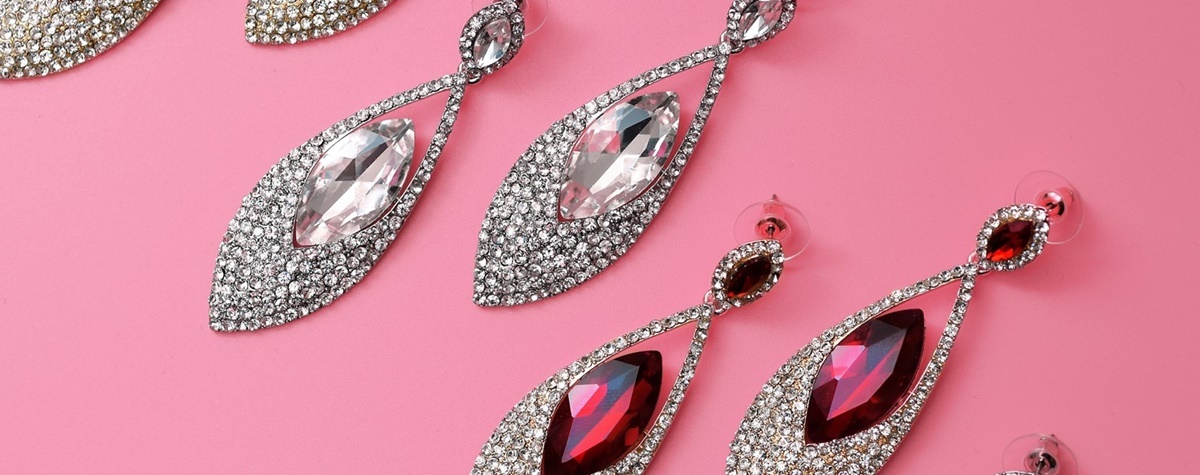 Selling Jewelry From Home: How to Start Selling today?