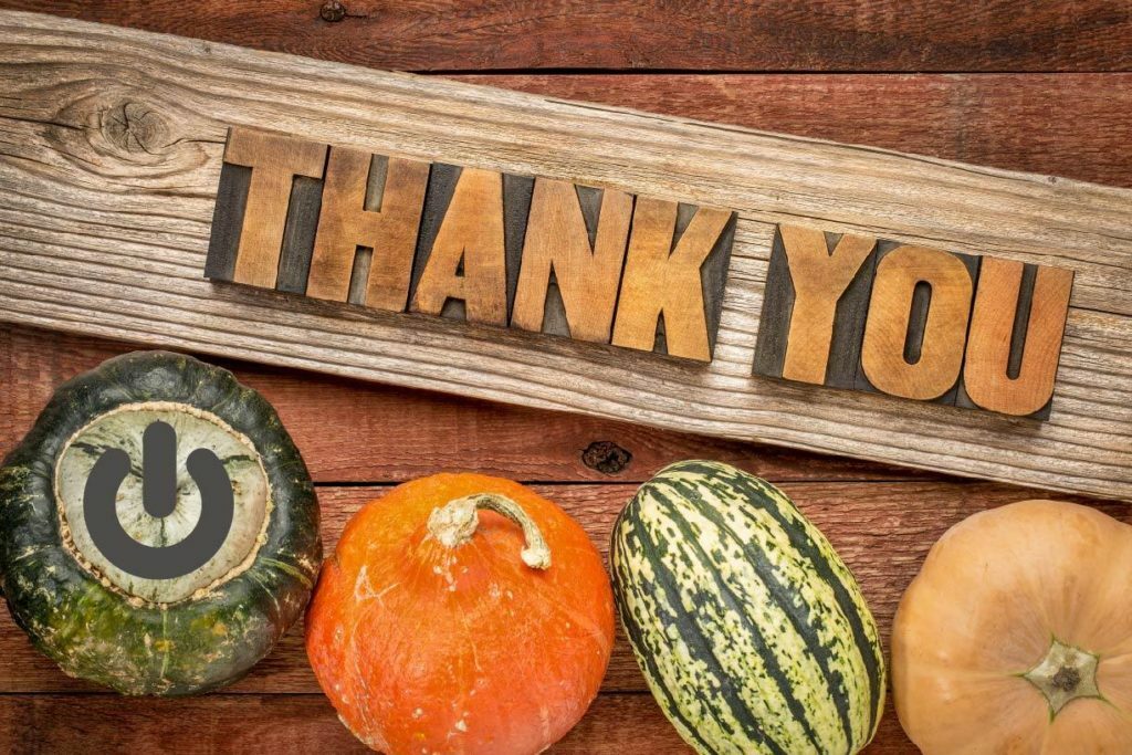 'Tis the Season to Be Thankful: Thanksgiving 2015