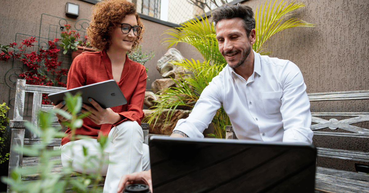 CRM vs Marketing Automation: Differences & How to Combine Them in Your Strategy