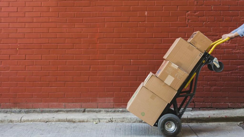 Oversize Shipping: Carrier Rules, Dimensions, Weights, and How to Ship Oversized Items