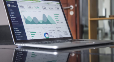 Sales Intelligence: Complete Guide to What it is and How to Close Deals