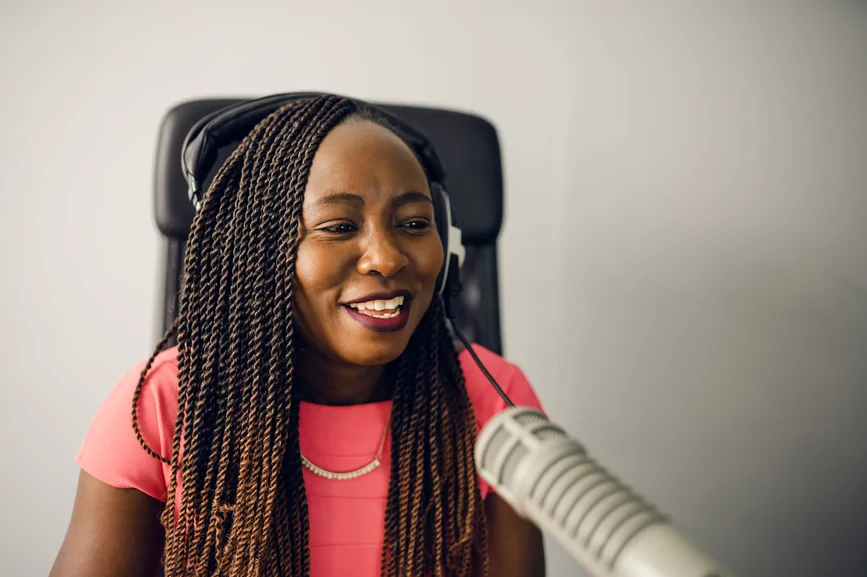 How to Promote Your Podcast: 14 Podcast Marketing Strategies