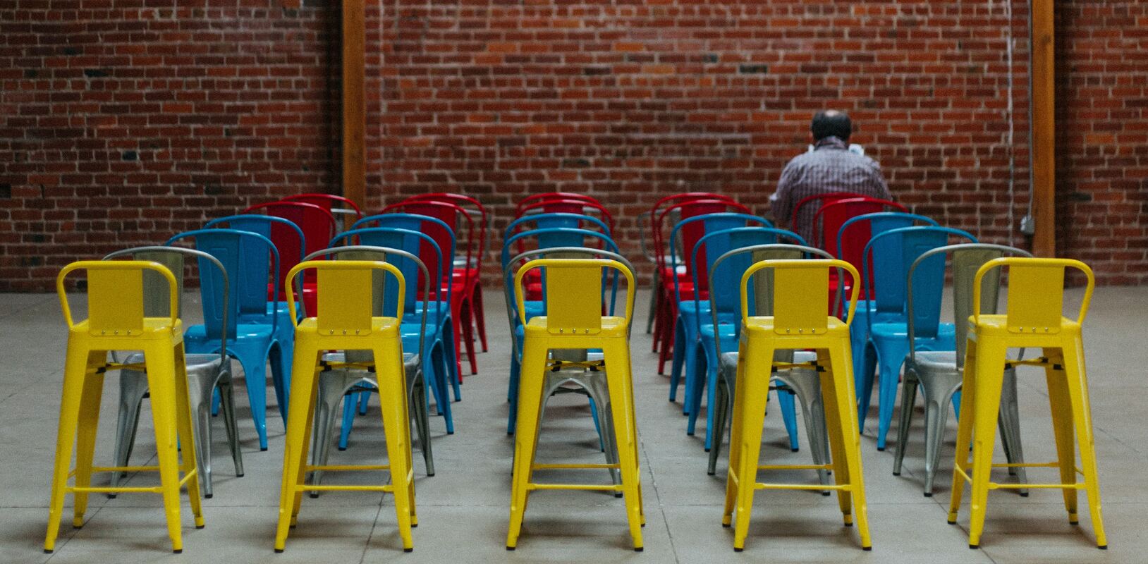 How to Host an Event Using an Airbnb Space