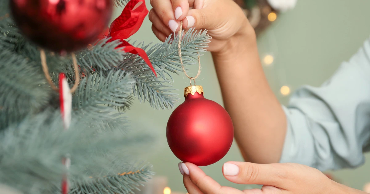 How to Decorate Your Social Media for the Holidays