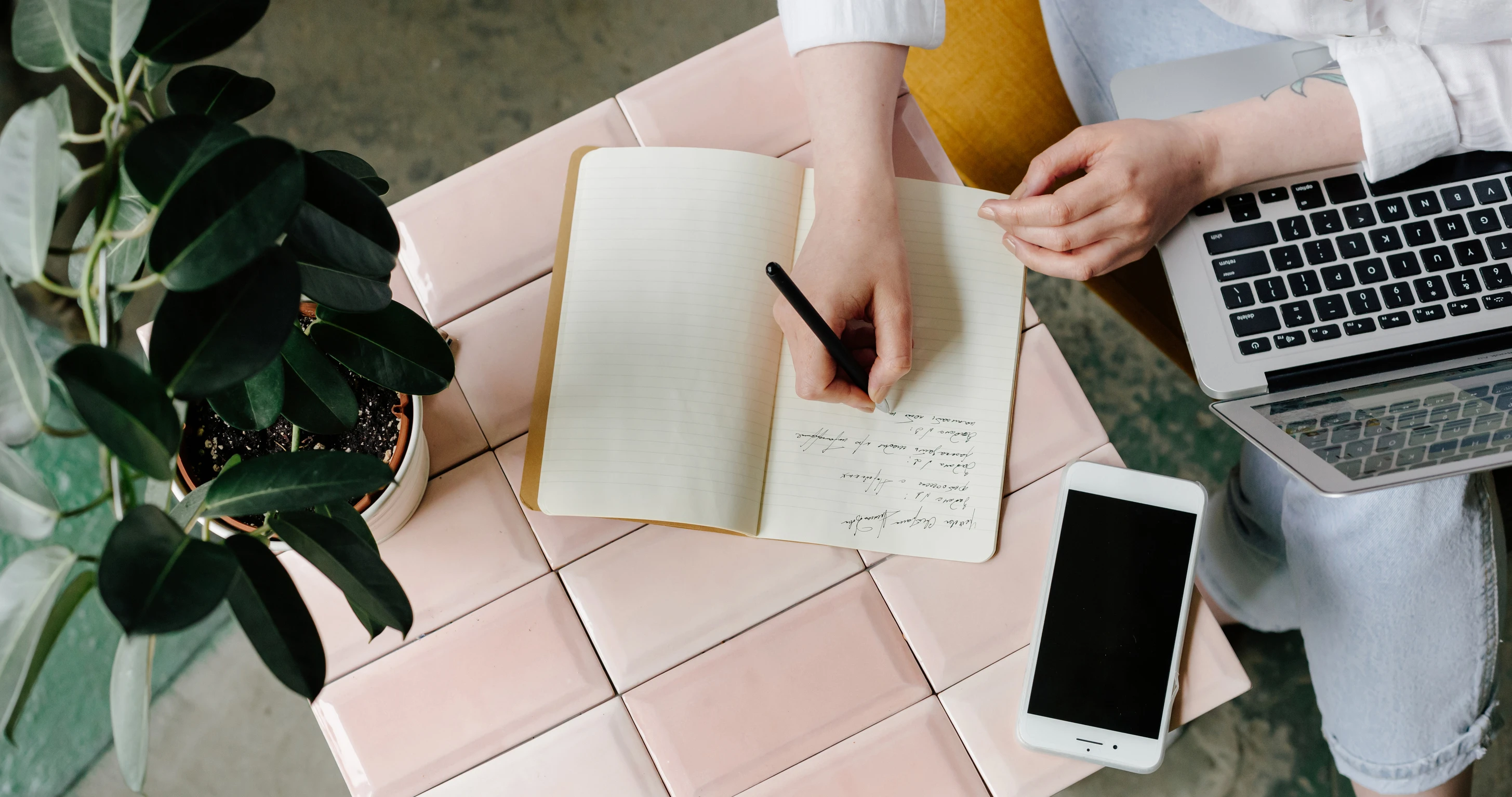 Earn Your First $100 on the Side: 12 Creative Ways to Make Money