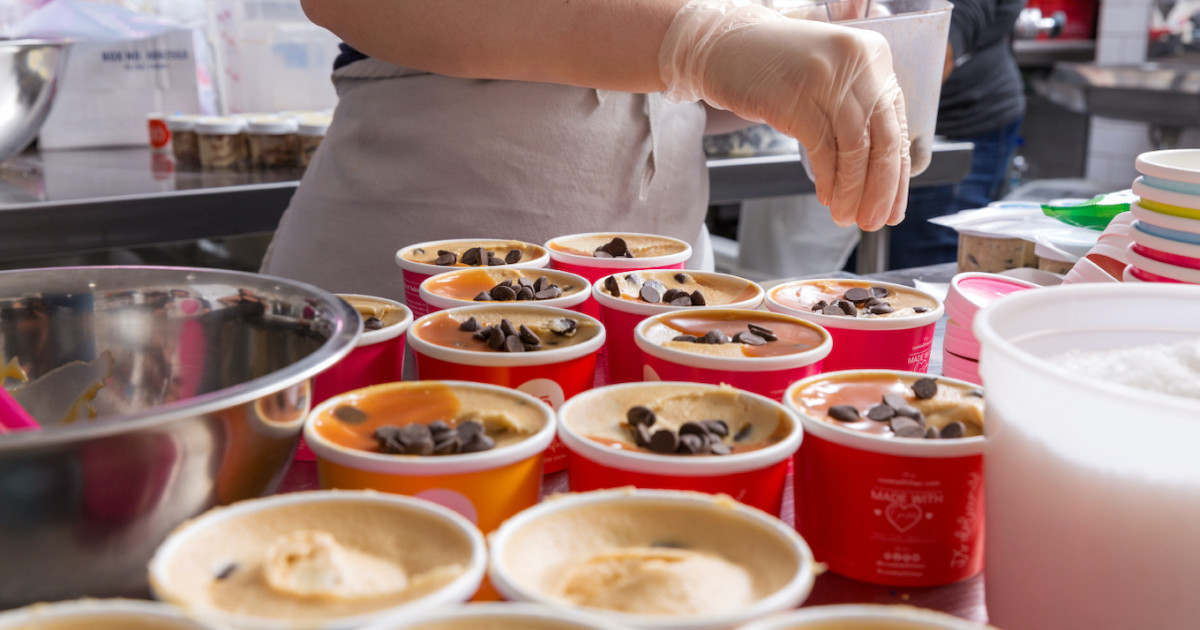 How to Manage Your Food and Beverage Business During COVID-19