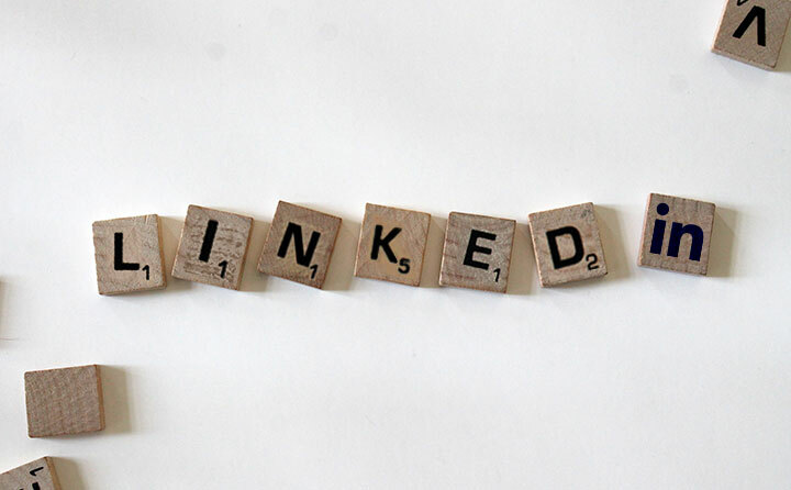 Write an Awesome Headline on LinkedIn