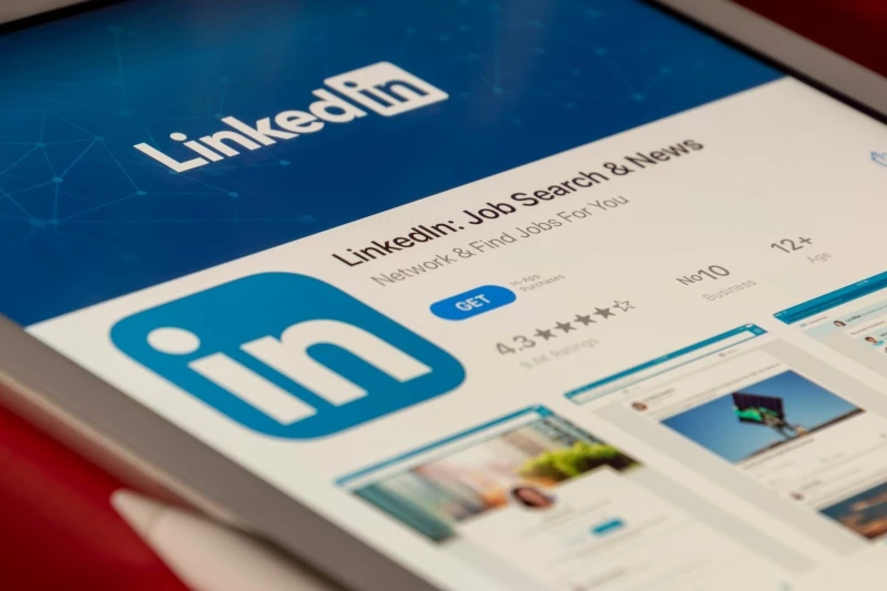 LinkedIn Prospecting: The Ultimate Guide for Generating Leads