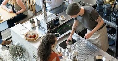 The EZ Guide to SMS Marketing for Restaurants