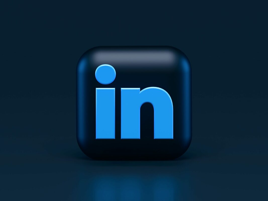What should I post on LinkedIn? 99 Ideas.