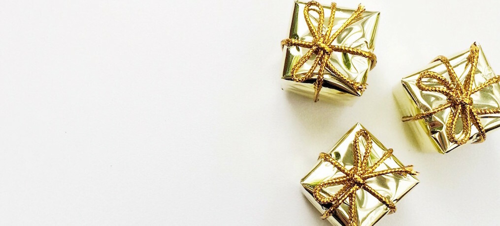 Thank You Gifts for Speakers (10 Creative Gift Ideas)