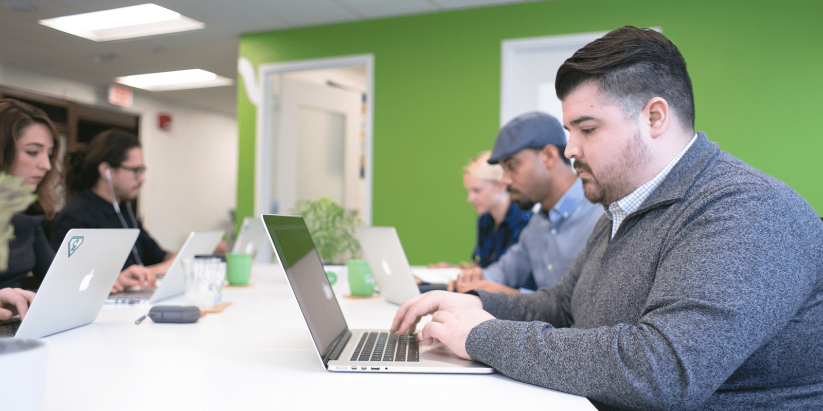 Sigstr Secures $5M Series A to Build the Next Generation Marketing Platform - Terminus Site