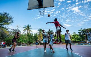 Marketing lessons that can be learned from the rise and fall of AND1 | BANKNOTES