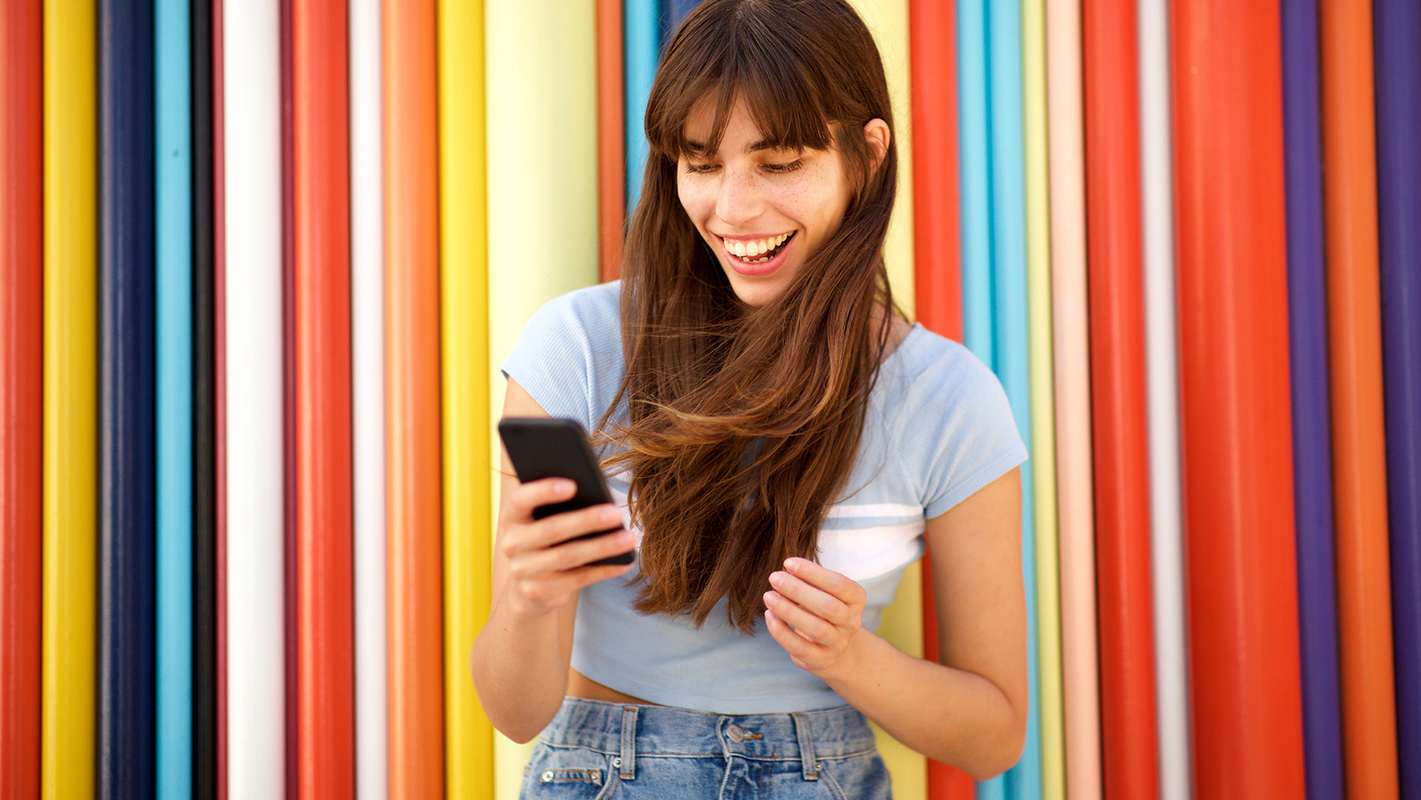 Telecommunications Company Connects with Bilingual Hispanic Customers, Boosts Awareness and App Installs - Basis Technologies