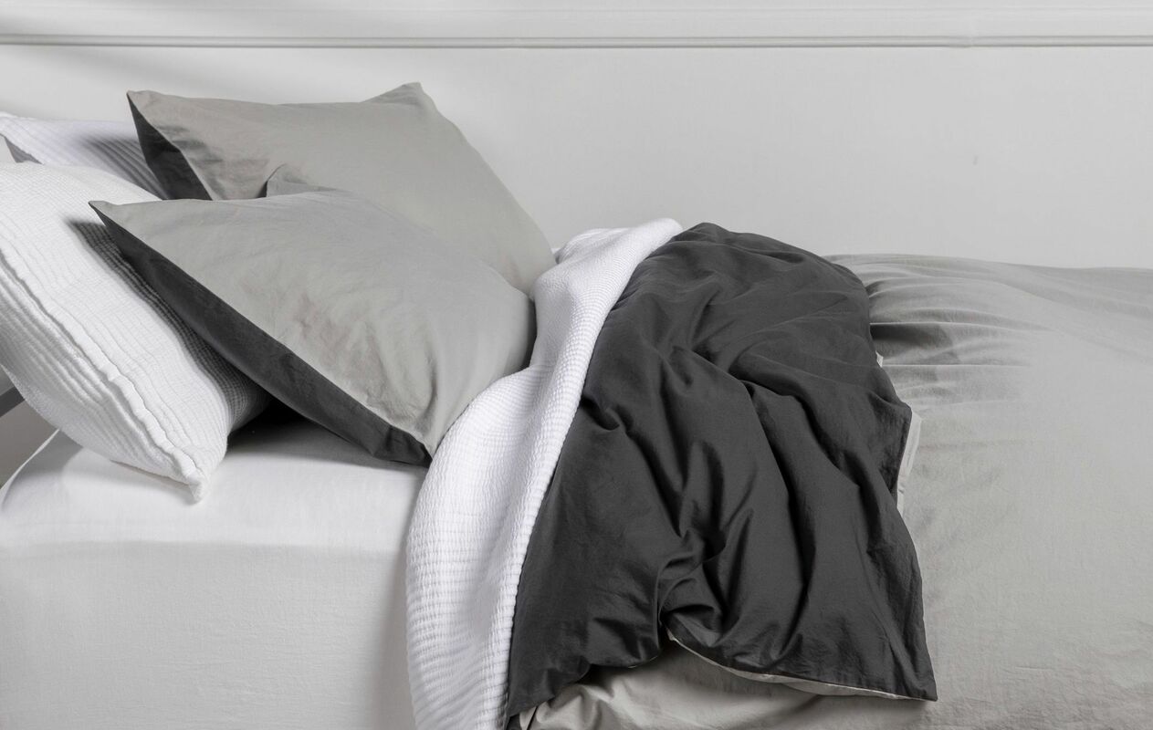 How brands are utilizing chaotic and unhinged marketing campaigns | BANKNOTES