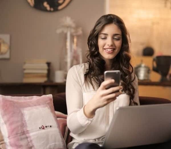 8 Ways to Use SMS to Increase Customer Engagement