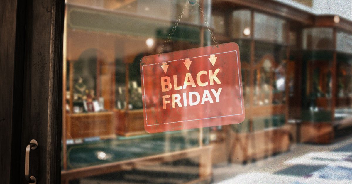 8 Ways to Drive Sales from Black Friday Facebook Ads