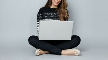 Incorporating AI into your small business marketing strategy