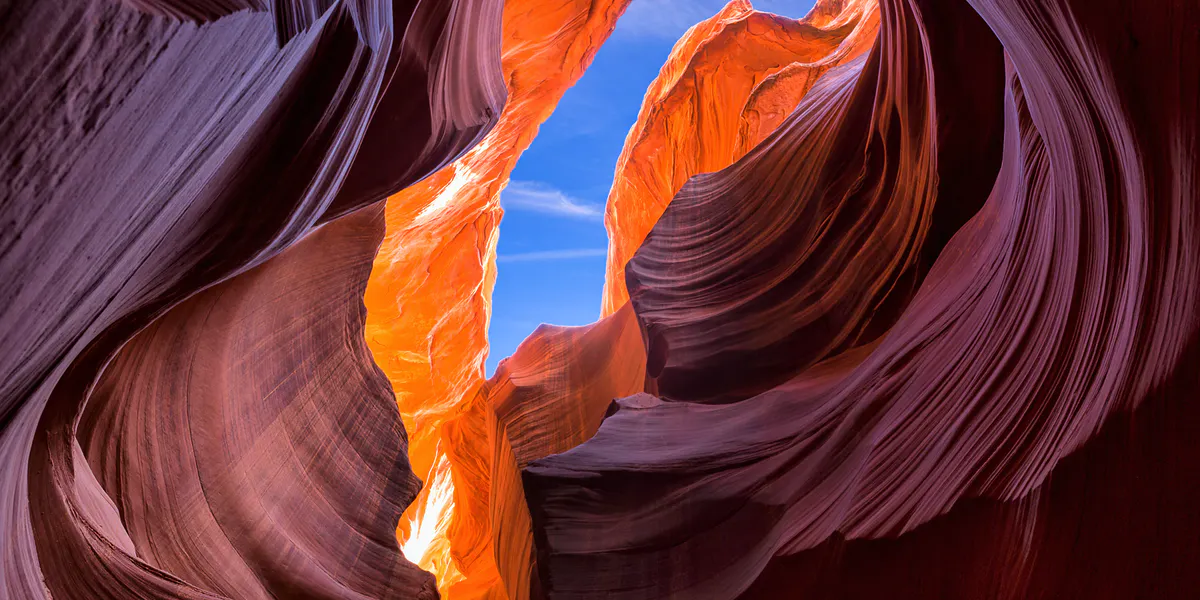 How Meltwater supports Booz Allen Hamilton with social management