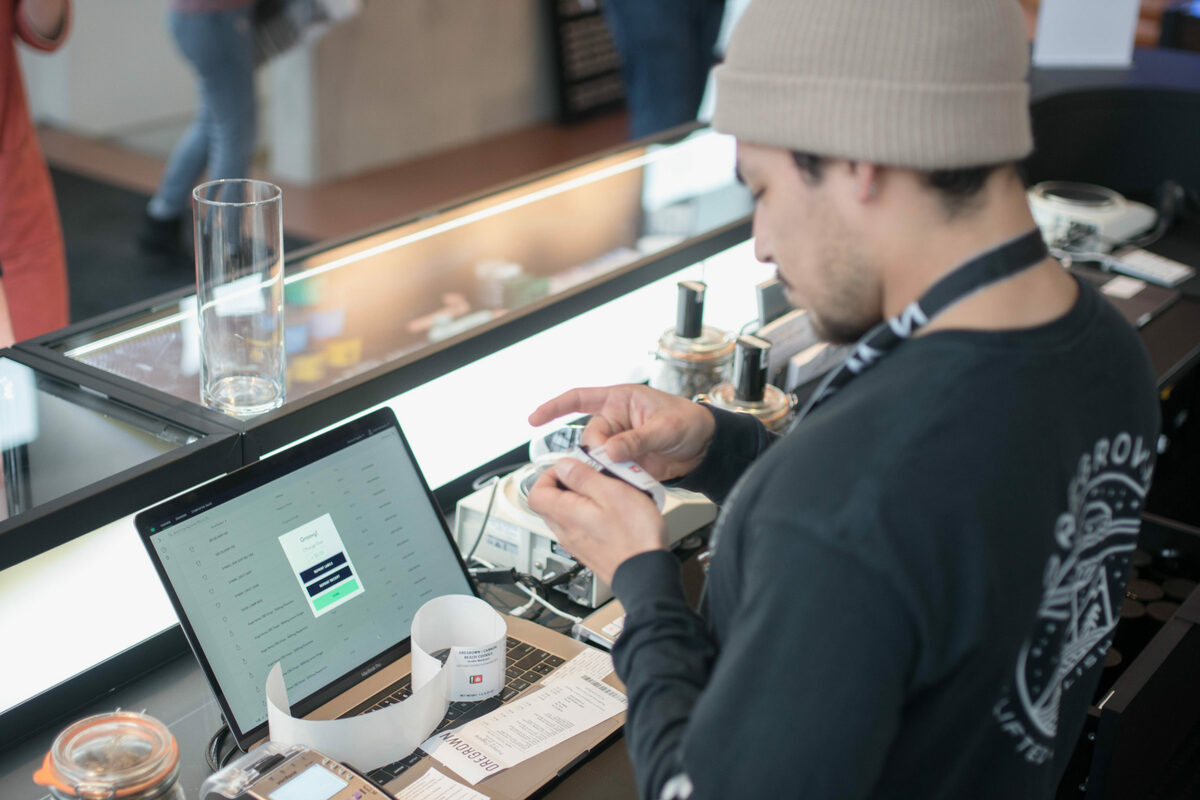 Flowhub lifts the regulatory haze for a growing cannabis industry | Pendo.io