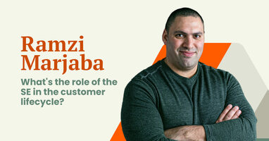 What's the role of the SE in the customer lifecycle?