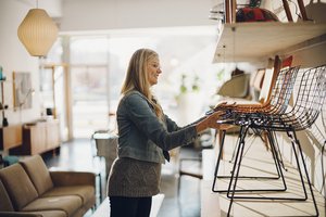 LA Furniture finds a new approach to engaging customers and selling furniture.