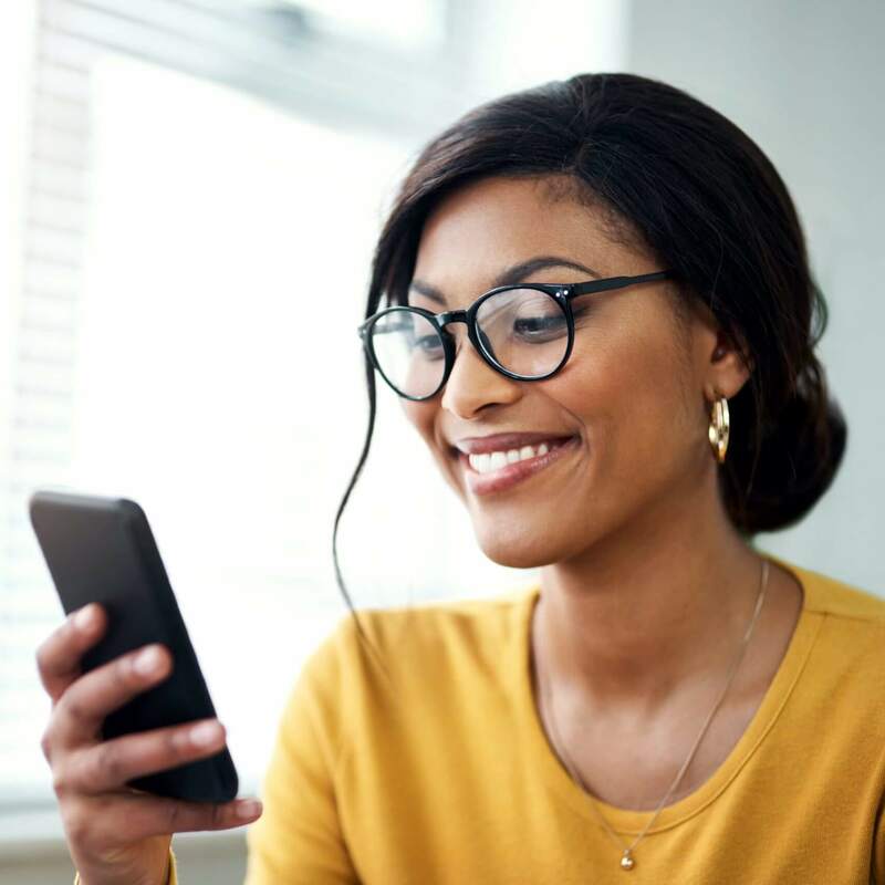 3 Ways to Keep Your Remote Team Connected with Business Text Messaging